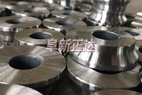 制作鋼結(jié)構(gòu)網(wǎng)架